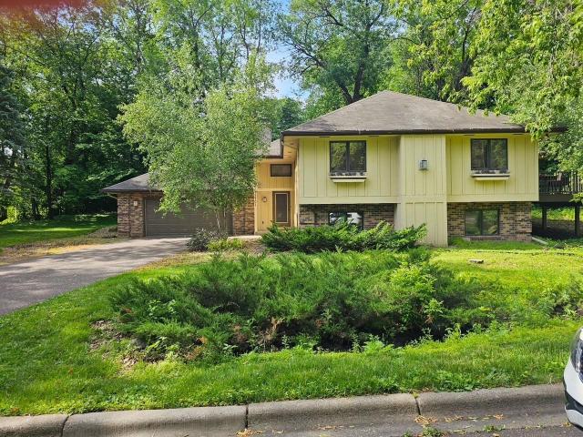 13701 Wood Lane Hopkins MN 55305 - MLS# 7106067