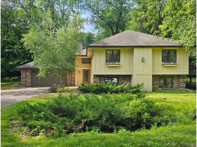 13701 Wood Lane Minnetonka MN 55305 - MLS# 7106067