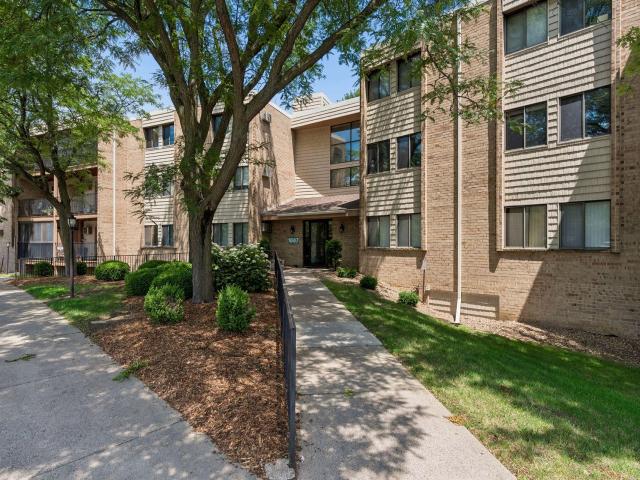 1887 Silver Bell Road Unit 214 Eagan MN 55122 - MLS# 7106344