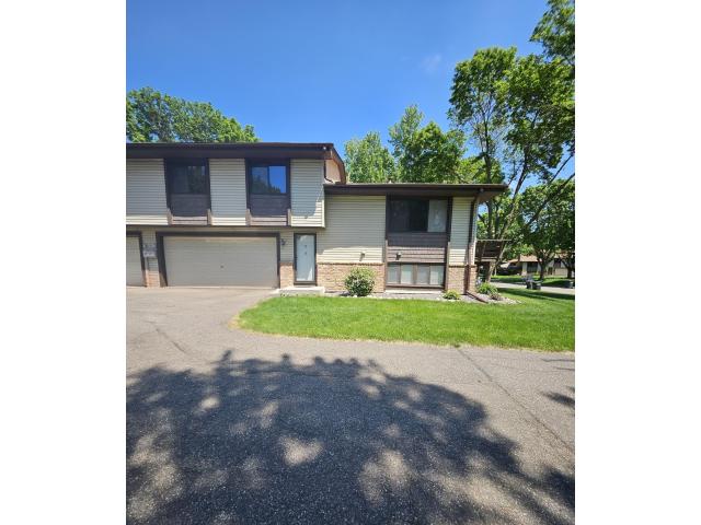 3900 Brookdale Circle N Brooklyn Park MN 55443 - MLS# 7106449