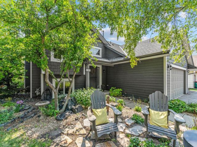 1957 Park Ridge Drive Chaska MN 55318 - MLS# 7106457