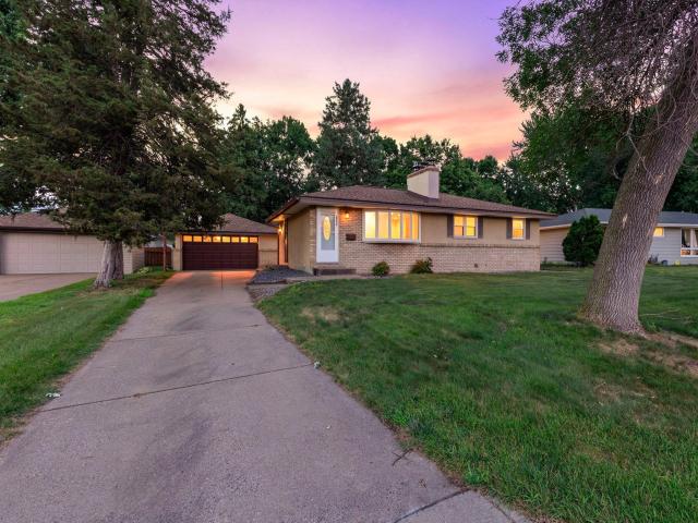 831 Overton Drive NE Minneapolis MN 55432 - MLS# 7106594