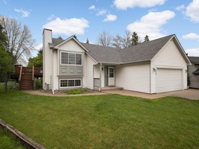 2432 Henslow Court N Saint Paul MN 55128 - MLS# 7106623