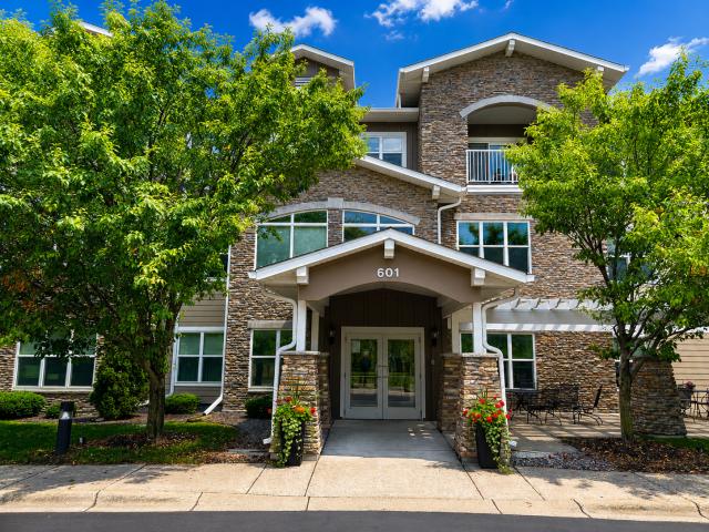 601 Levander Way Unit 320 South Saint Paul MN 55075 - MLS# 7106803