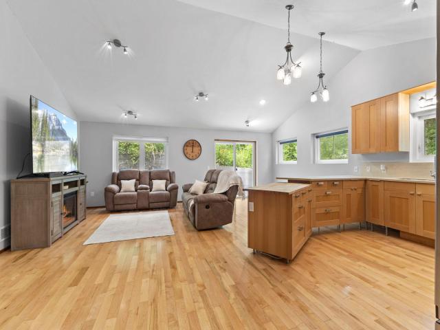 13593 Embry Way Apple Valley MN 55124 - MLS# 7106824