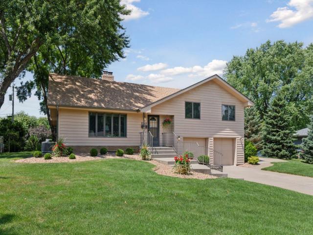 2345 Xylon Avenue N Golden Valley MN 55427 - MLS# 7107105