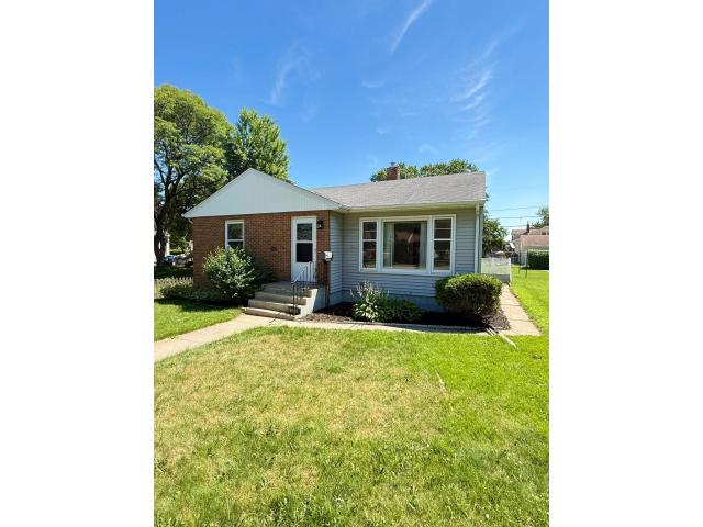 615 2nd Avenue NW Saint Paul MN 55112 - MLS# 7107196