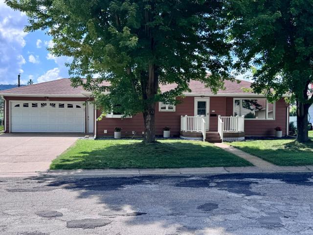 317 Emherst Street Winona MN 55987 - MLS# 7107263