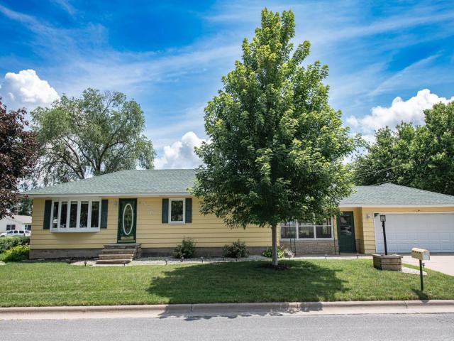 520 39th Avenue Winona MN 55987 - MLS# 7107519