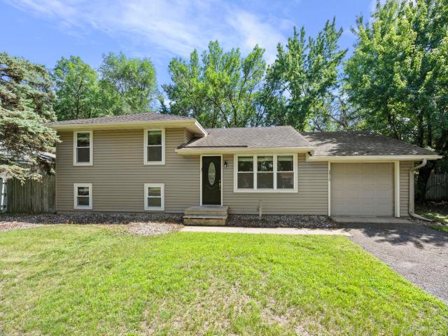 2910 114th Avenue NW Minneapolis MN 55433 - MLS# 7107548