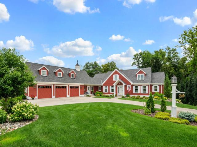 3698 Woodland Cove Parkway Excelsior MN 55331 - MLS# 7107607