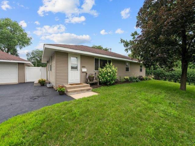 10816 Stanley Avenue S Minneapolis MN 55437 - MLS# 7107751