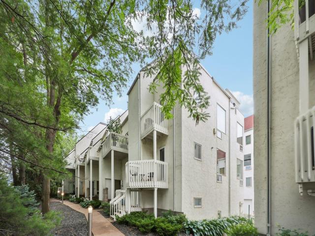3058 Lake Shore Drive Unit A Minneapolis MN 55416 - MLS# 7107822