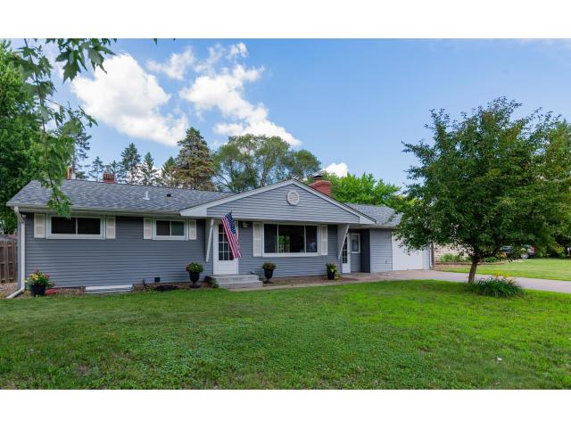 2327 Circle Drive Saint Paul MN 55110 - MLS# 7108124