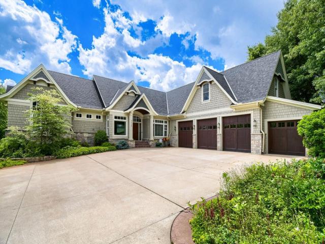 9520 Whistling Valley Trail Lake Elmo MN 55042 - MLS# 7108249