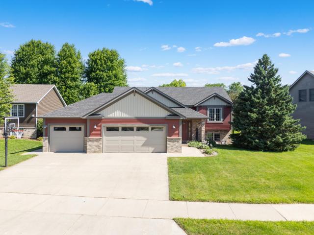 2544 Boulder Ridge Drive NW Rochester MN 55901 - MLS# 7108401