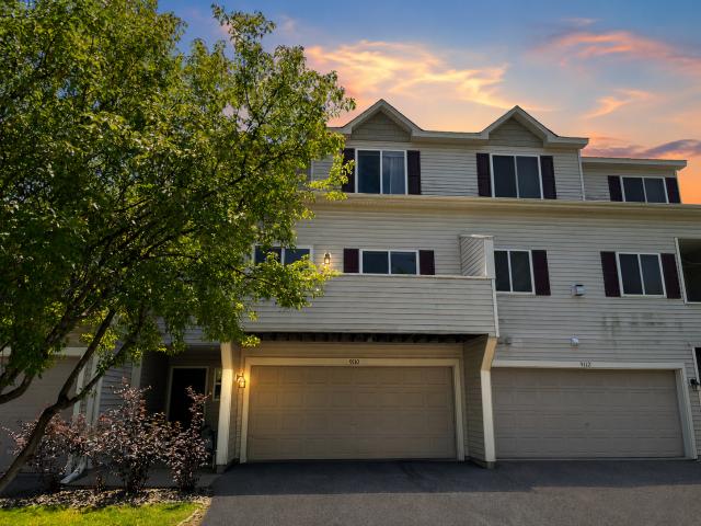 9110 Comstock Lane N Maple Grove MN 55311 - MLS# 7108627