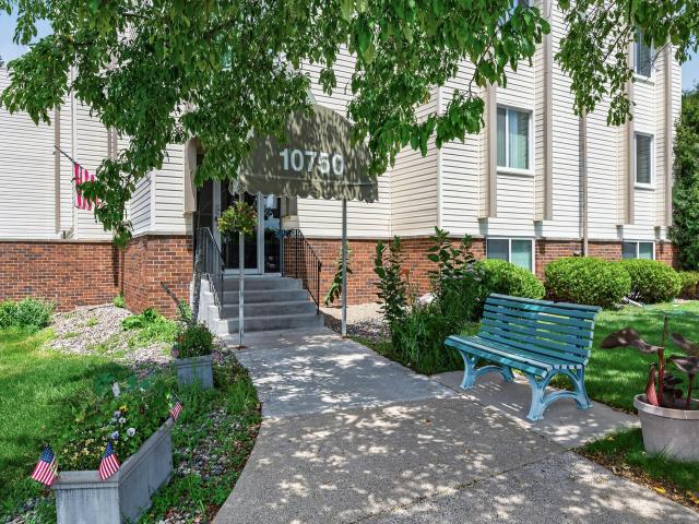 10750 Rockford Road Unit 101 Plymouth MN 55442 - MLS# 7108711