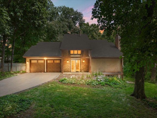 606 Carver Beach Road Chanhassen MN 55317 - MLS# 7109041