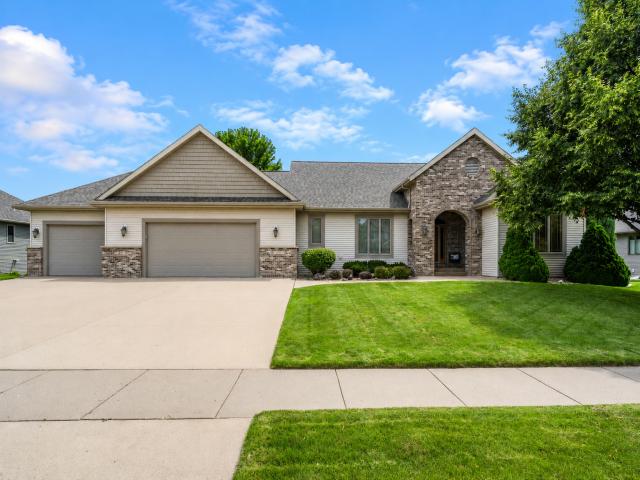 117 Grovebrook Drive Mankato MN 56001 - MLS# 7109148