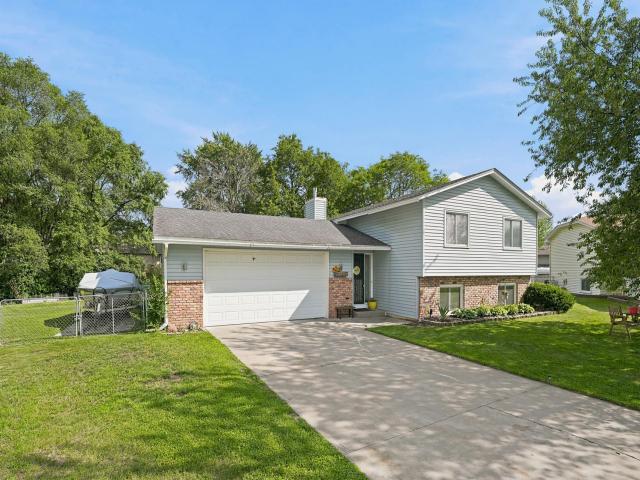 7327 74th Way N Minneapolis MN 55428 - MLS# 7109223