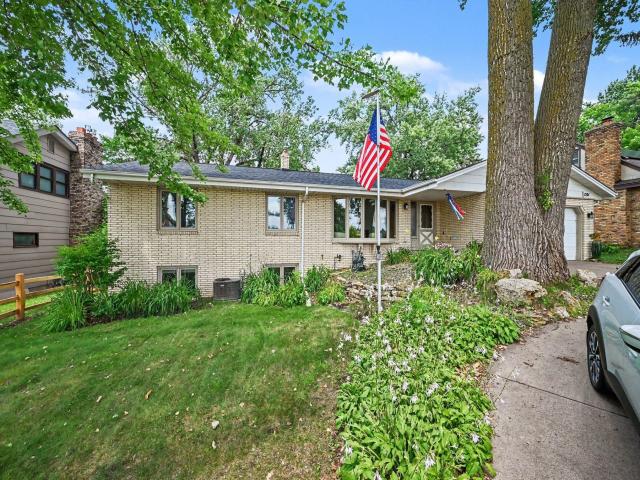 1201 County Road B2 W Saint Paul MN 55113 - MLS# 7109408