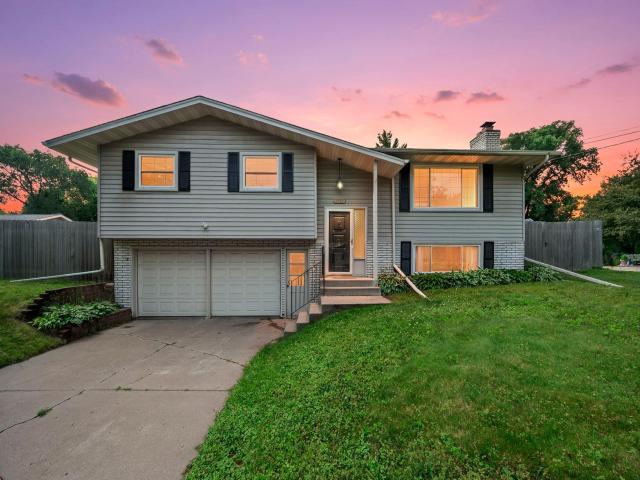 1561 15th Terrace NW Saint Paul MN 55112 - MLS# 7109449
