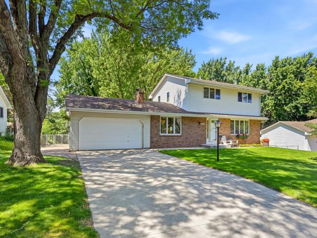 11006 Radisson Drive Burnsville MN 55337 - MLS# 7109772