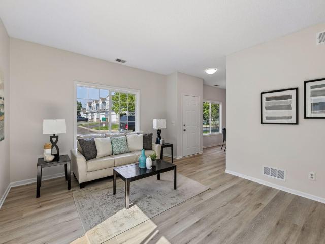 1336 Yorkshire Lane Shakopee MN 55379 - MLS# 7109891