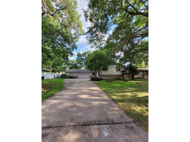 820 86th Lane NW Coon Rapids MN 55433 - MLS# 7110249