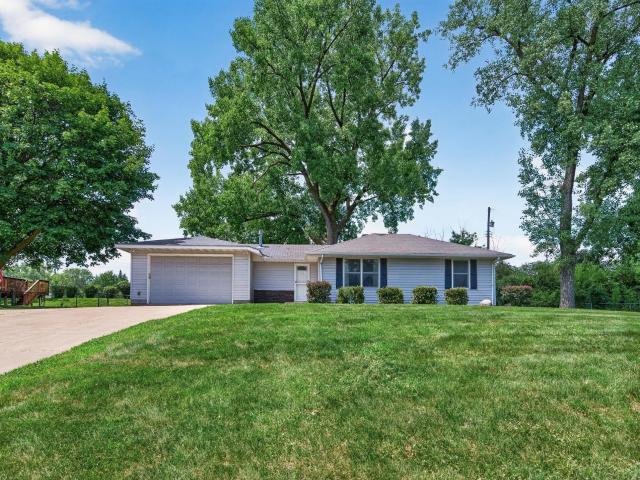 922 23rd Avenue NW Saint Paul MN 55112 - MLS# 7110569