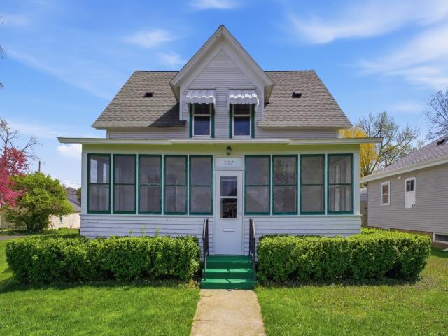 827 7th Avenue SW Faribault MN 55021 - MLS# 7110676