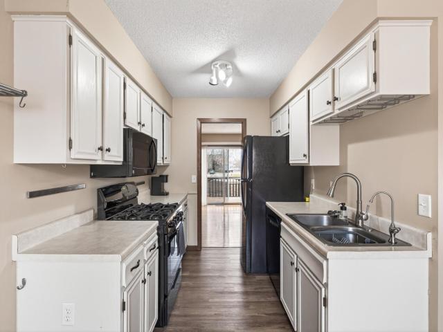 7023 146th Street Court Apple Valley MN 55124 - MLS# 7110686