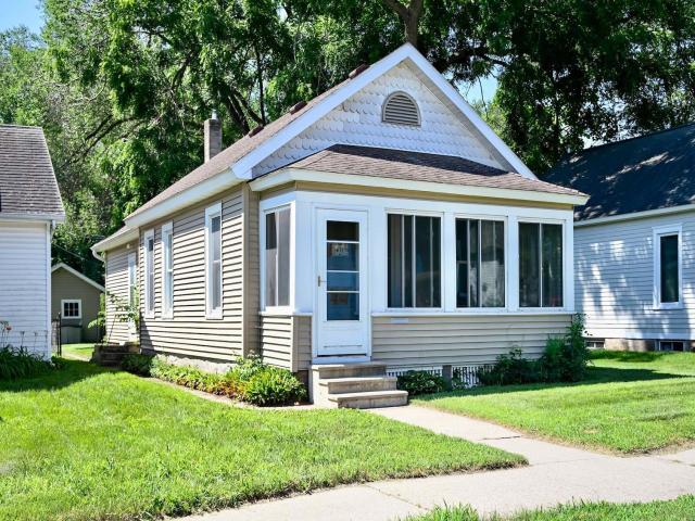 617 W Howard Street Winona MN 55987 - MLS# 7111037
