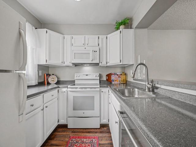 2079 Parkside Drive Unit 3 Saint Paul MN 55119 - MLS# 7111049