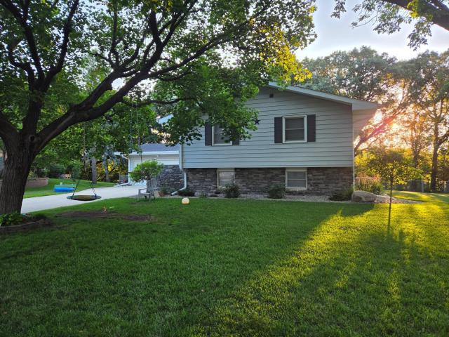 411 Ridge Road Albert Lea MN 56007 - MLS# 7111076