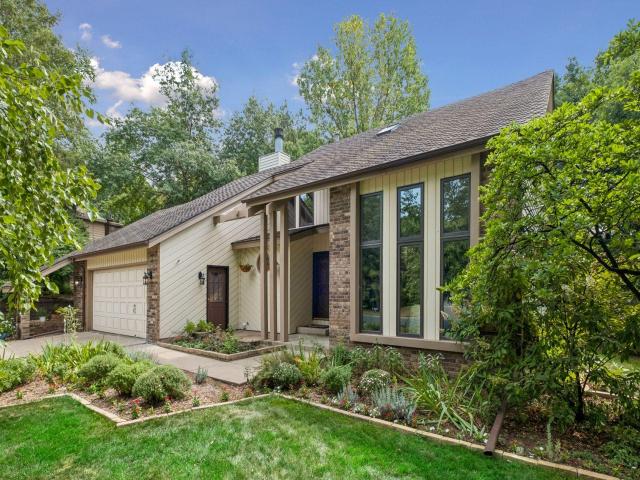 2248 James Street Eagan MN 55122 - MLS# 7111224