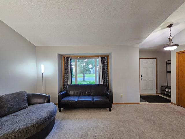 7005 Jocelyn Avenue S Cottage Grove MN 55016 - MLS# 7111303