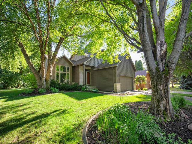 960 Wildflower Court Eagan MN 55123 - MLS# 7111393