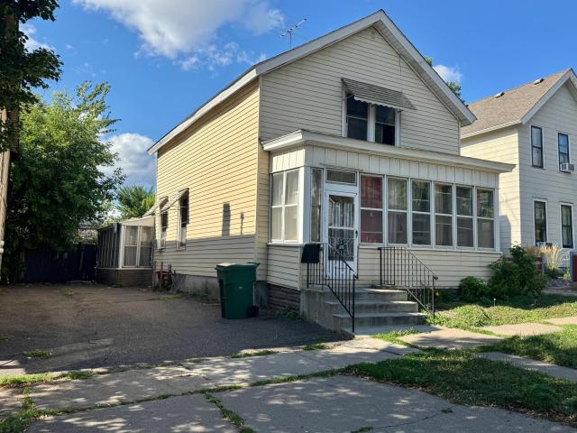 693 5th Street E Saint Paul MN 55106 - MLS# 7111461