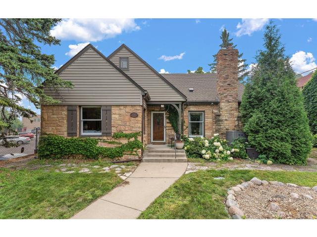 1017 Thomas Avenue S Minneapolis MN 55405 - MLS# 7111654