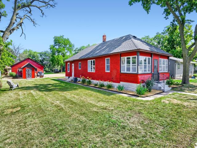 1211 3rd Street E Hastings MN 55033 - MLS# 7111711