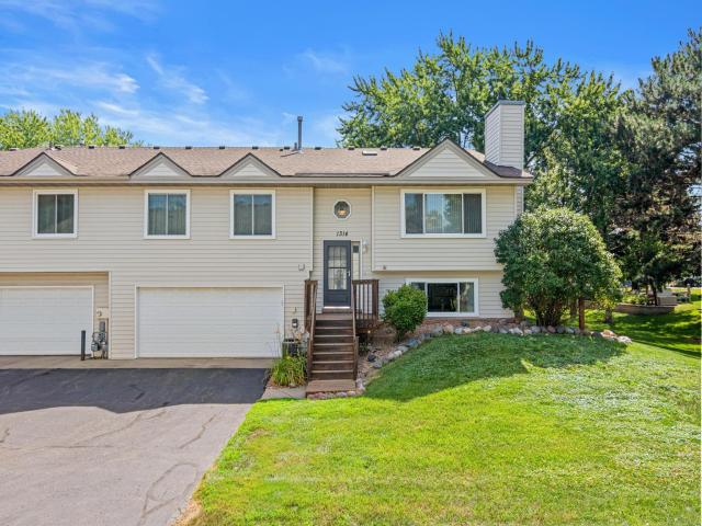 1314 Deercliff Lane Eagan MN 55123 - MLS# 7111997
