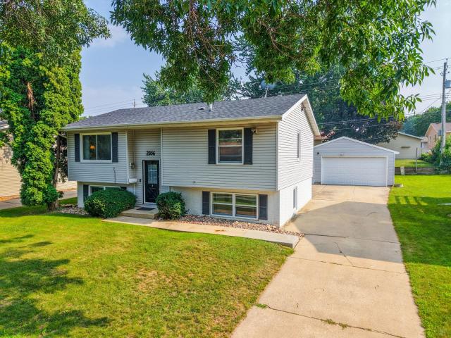 2056 44th Street NW Rochester MN 55901 - MLS# 7112296