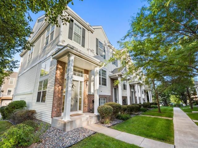 899 Ledgestone Drive Mahtomedi MN 55115 - MLS# 7112308
