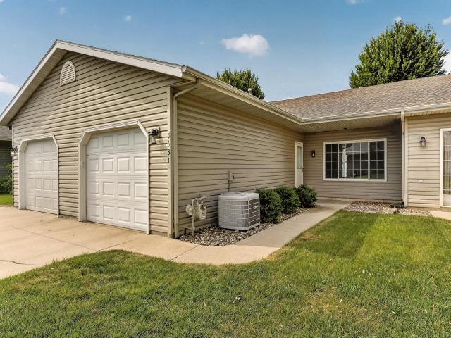 5631 White Oaks Lane NW Rochester MN 55901 - MLS# 7112607