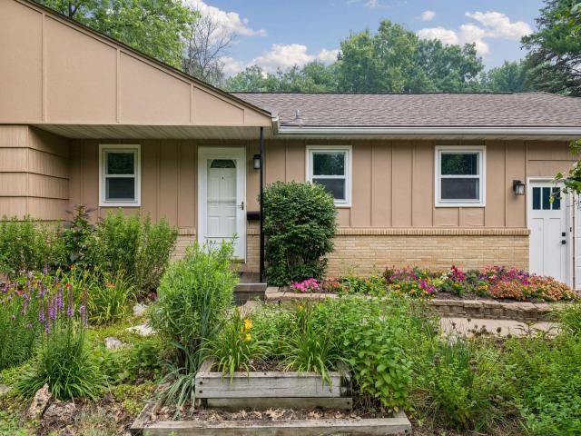 3613 Robin Lane Minnetonka MN 55305 - MLS# 7112680