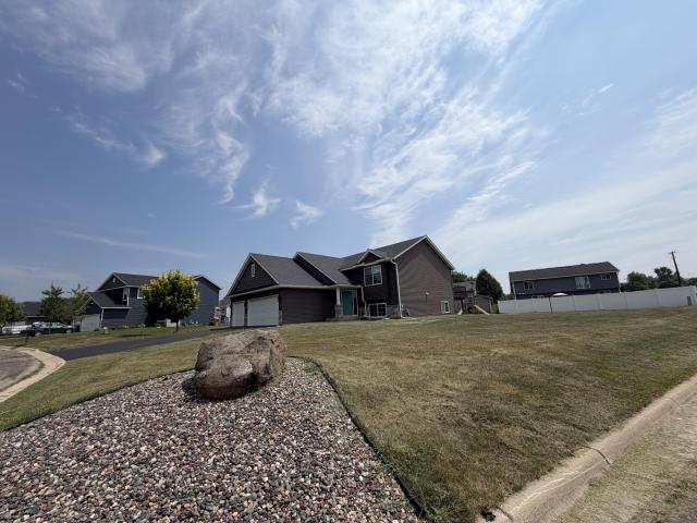 2401 Foxtail Lane Faribault MN 55021 - MLS# 7112893