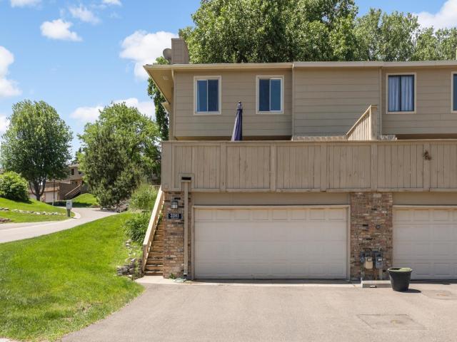 2201 Stroden Circle Golden Valley MN 55427 - MLS# 7113121