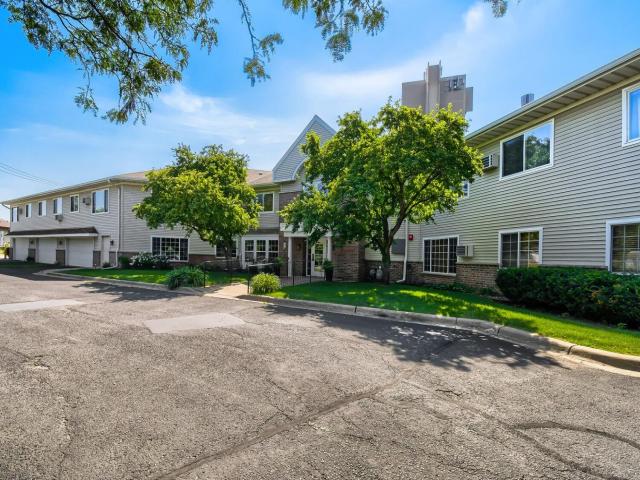 1729 6th Street NE Unit 9 Minneapolis MN 55413 - MLS# 7113149